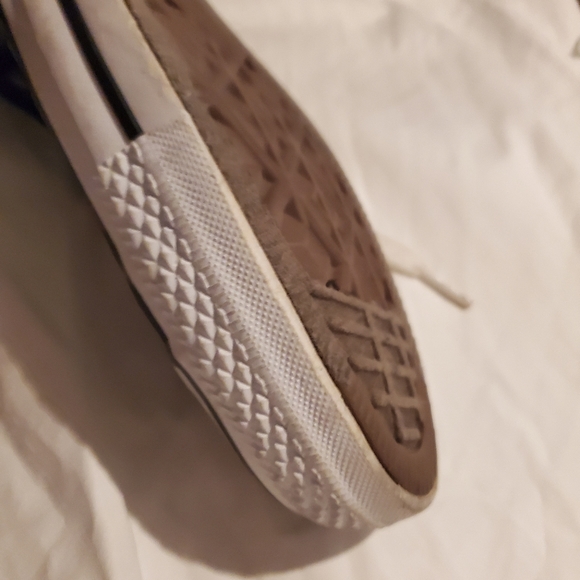 Shoes - Picture 8 of 8